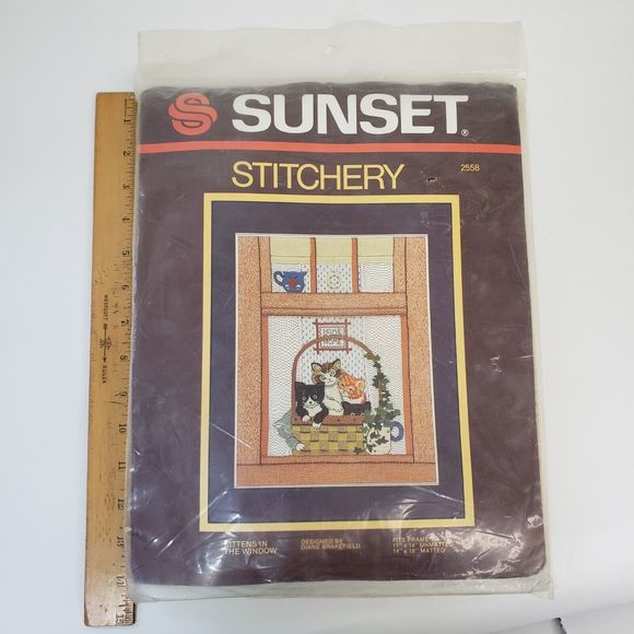 Sealed Vtg 1984 Crewel Embroidery Kit Sunset Stitchery 2558 Kittens in Window - Picture 1 of 4